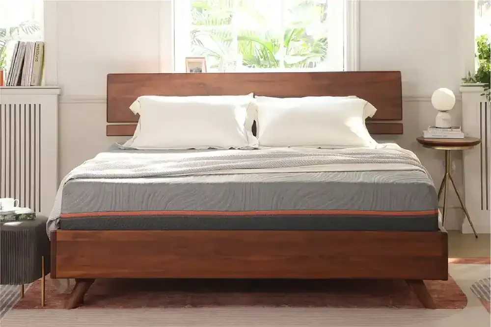front view of the Sweetnight Dreamy mattress